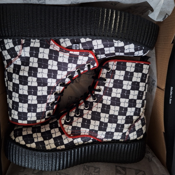 T.U.K. boots - Picture 1 of 4